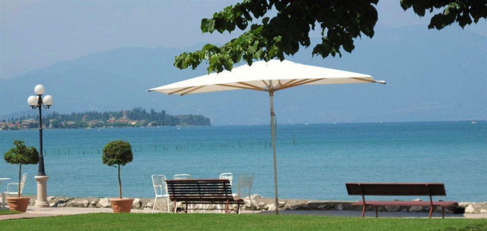 Hotel Lugana Parco Al Lago Sirmione Exterior photo